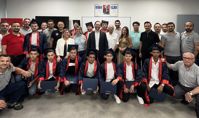 Cevher Grubu’nun Mesleki Eğitim Merkezi Yeni Mezunlarını Verdi
