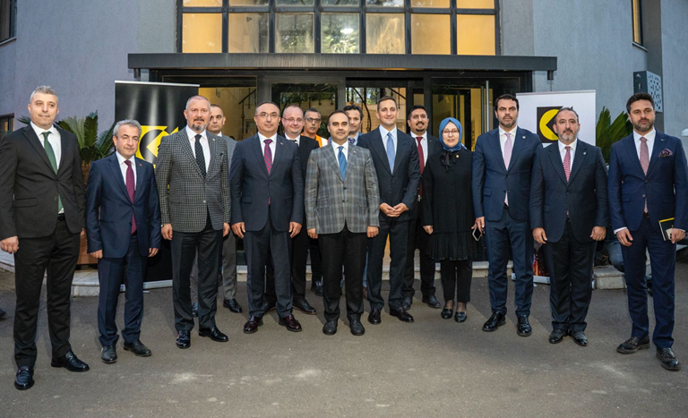 Sanayi ve Teknoloji Bakanı Mehmet Fatih Kacır, Kutes Metal’i Ziyaret Etti: Metal Döküm Sanayimizin Gücüne Yakından Tanıklık Etti